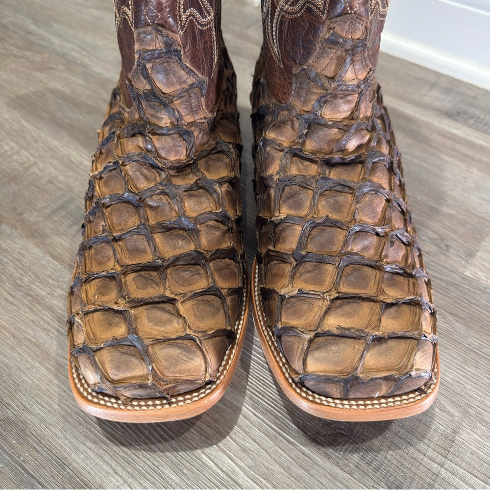 Cody James Pirarucu Broad Square Toe Exotic Boots - Picture 4 of 14